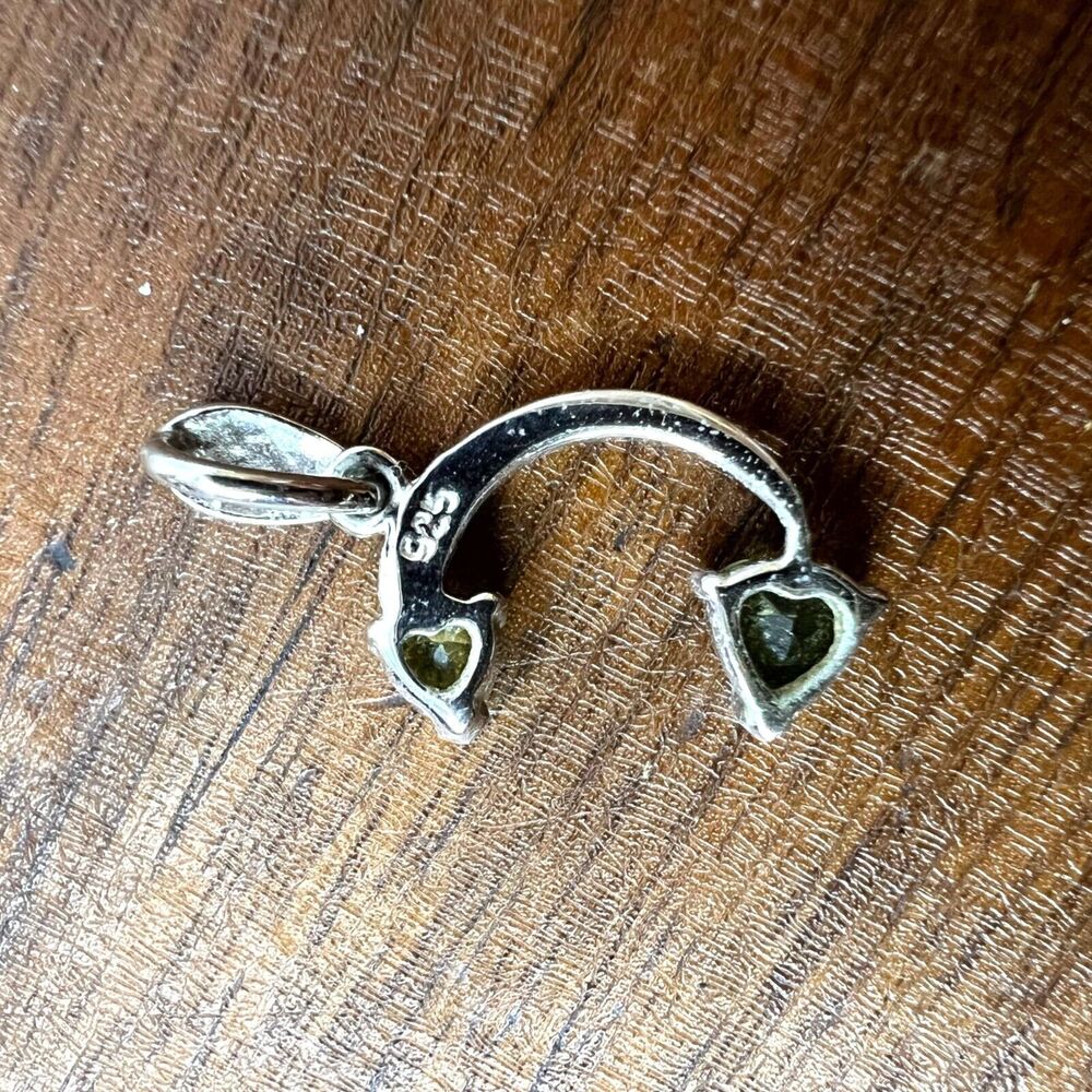 Peora Peridot Sterling Silver Necklace Pendant - Picture 9 of 16